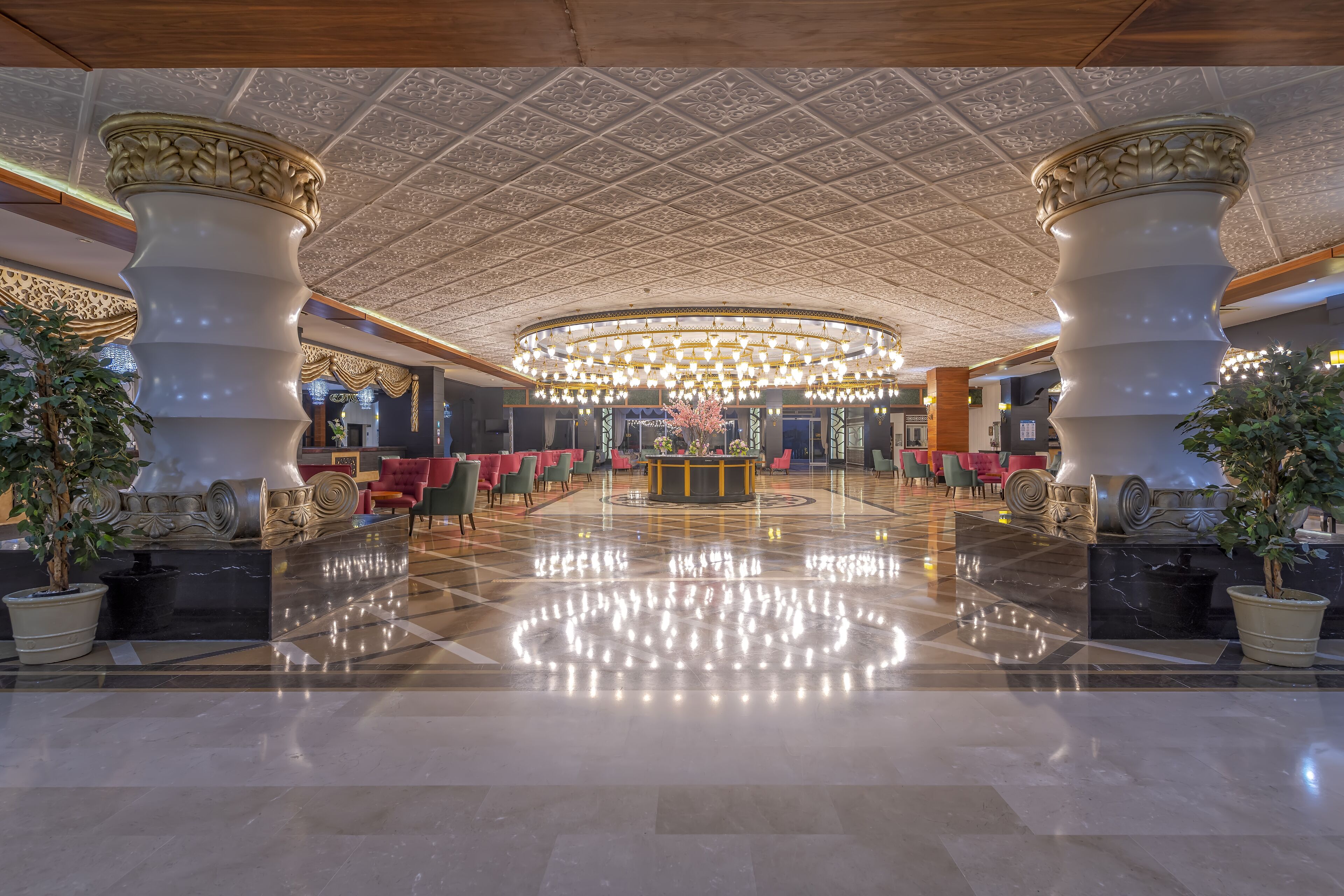 3 bars/lounges, poolside bar, beach bar