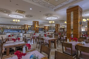 Breakfast buffet - Lake River Side Hotel Spa - Ultra All Inclusive (Manavgat)
