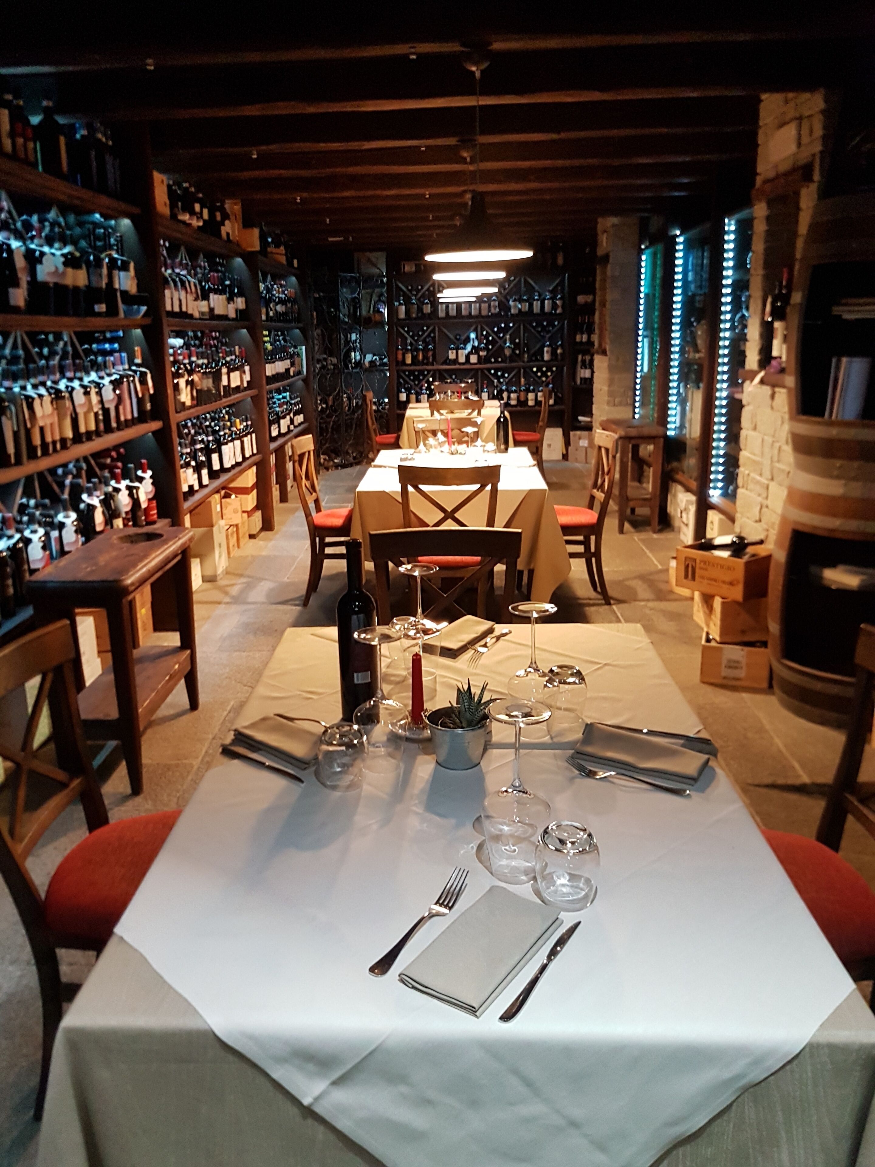 Mittagessen, Abendessen, italienische Küche, Speisen im Freien 