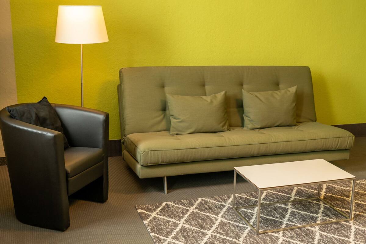 triple room | blackout curtains, free wifi, bed sheets