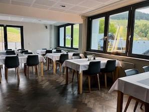 Daily buffet breakfast (EUR 16 per person)