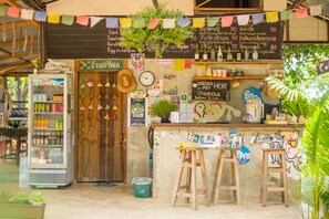 เคาน์เตอร์เช็คอิน/เช็กเอาต์