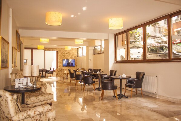 Interior entrance - Cihangir Ceylan Suite Hotel (Istanbul)