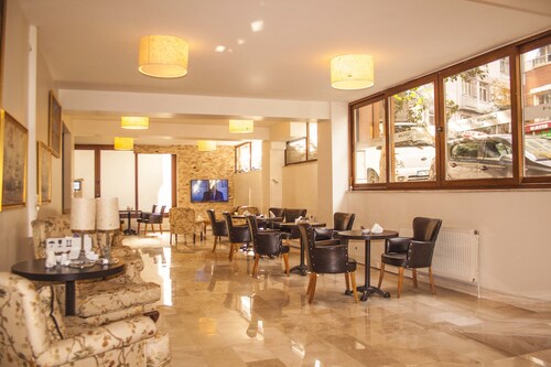 Cihangir Ceylan Suite Hotel