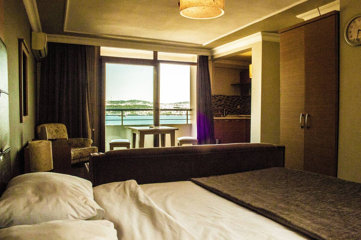 Chambre Double, vue mer | Literie de qualité supérieure, minibar, coffres-forts dans les chambres