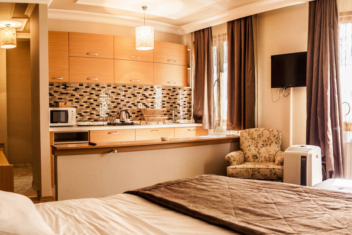 Chambre Double, vue ville | Literie de qualité supérieure, minibar, coffres-forts dans les chambres