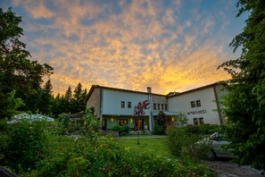 Garden - Anavasi Mountain Resort (North Tzoumerka)