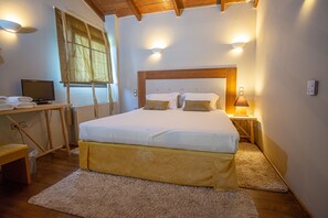 Junior Suite, 1 Bedroom, Mountain View