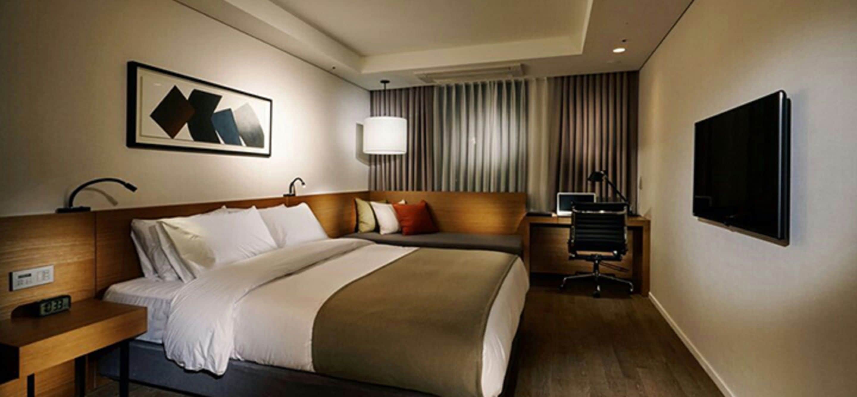 minibar, in-room safe, desk, soundproofing