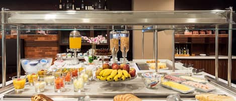Free daily buffet breakfast