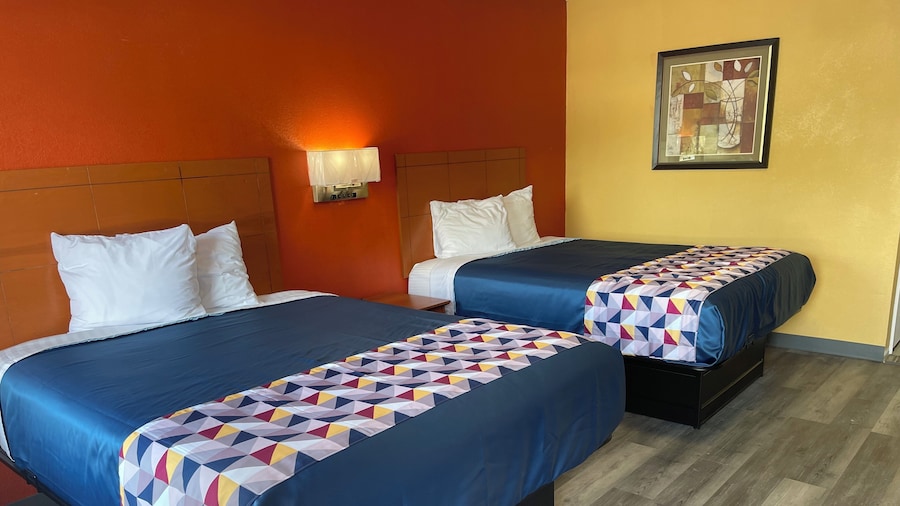 Studio 6 Suites Hot Springs, AR
