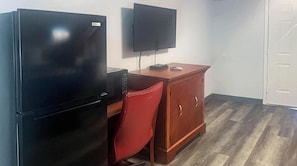 WiFi (free), bed sheets - Studio 6 Suites Hot Springs, AR (Hot Springs)