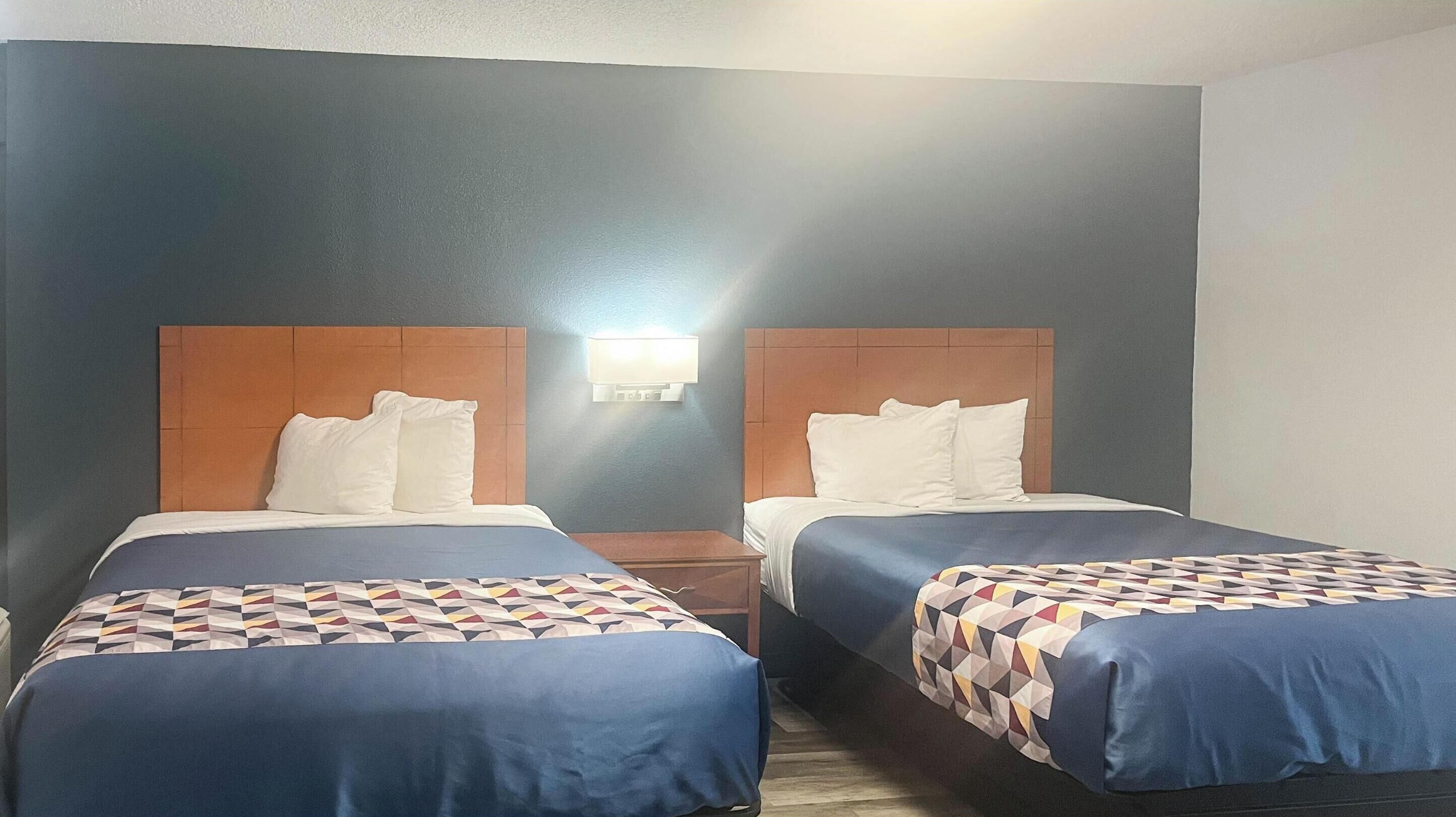 WiFi (free), bed sheets