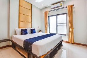 デスク、WiFi (無料)