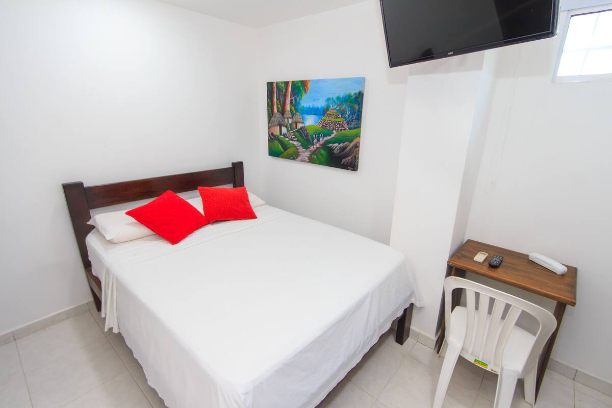 In-room safe, free WiFi