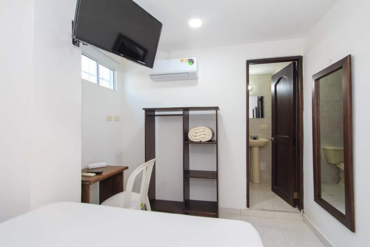 In-room safe, free WiFi