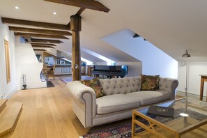Luxury Apartment, 4 Bedrooms | Living area | Flat-screen TV