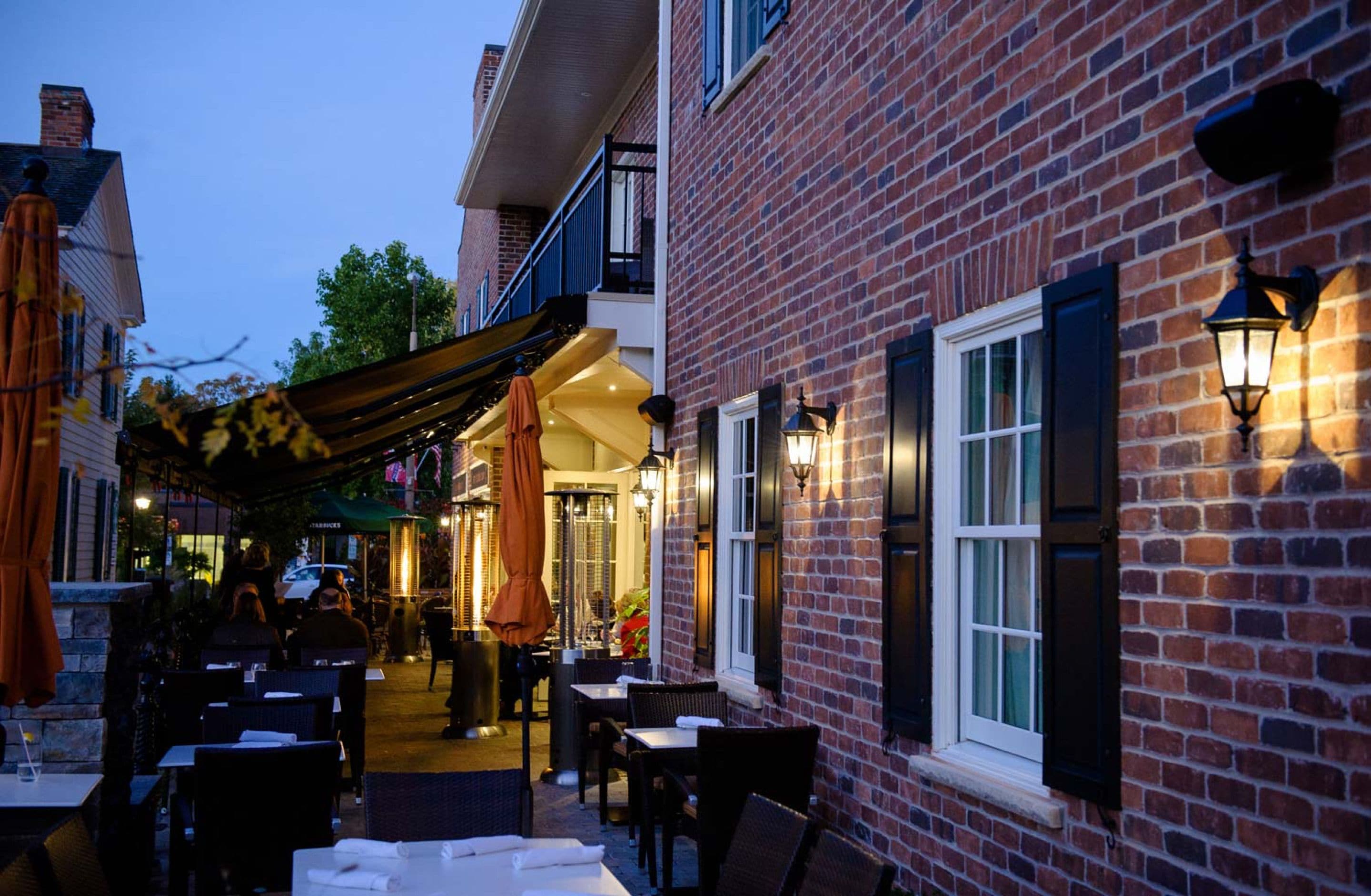 2 من المطاعم، تقديم الإفطار