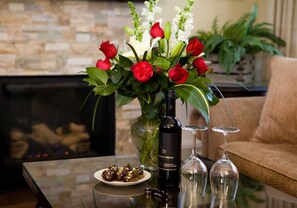 2 restoran, sarapan dihidangkan 