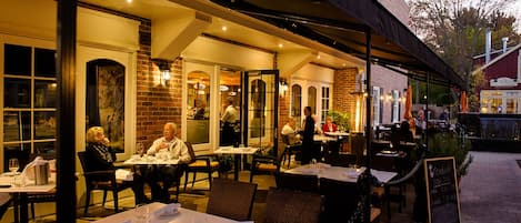 2 restaurants servant le petit déjeuner