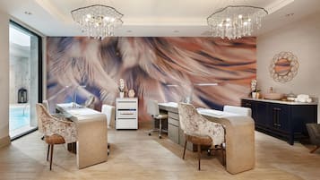 Couples treatment rooms, body treatments, hot stone massages, body wraps