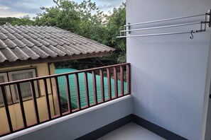 Standard Double Room | View from room - Kaewchantra Mansion (Chiang Mai)