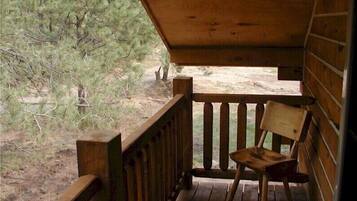 Traditional Cabin (Papoose) | Balcony