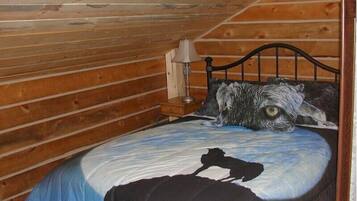 1 bedroom, individually decorated, individually furnished