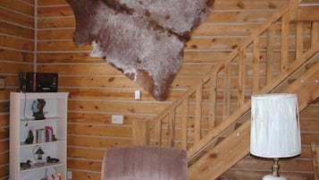 Premier Cabin (Desperado) | Living area | TV, DVD player