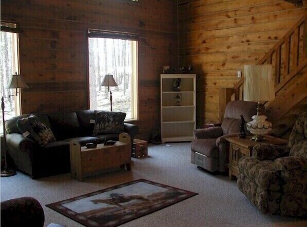 Premier Cabin (Desperado) | Living area