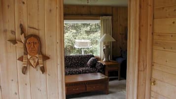 4 bedrooms, individually decorated, individually furnished