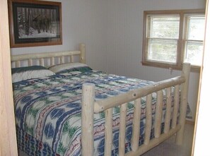 4 kamar tidur dan didekorasi berbeda-beda