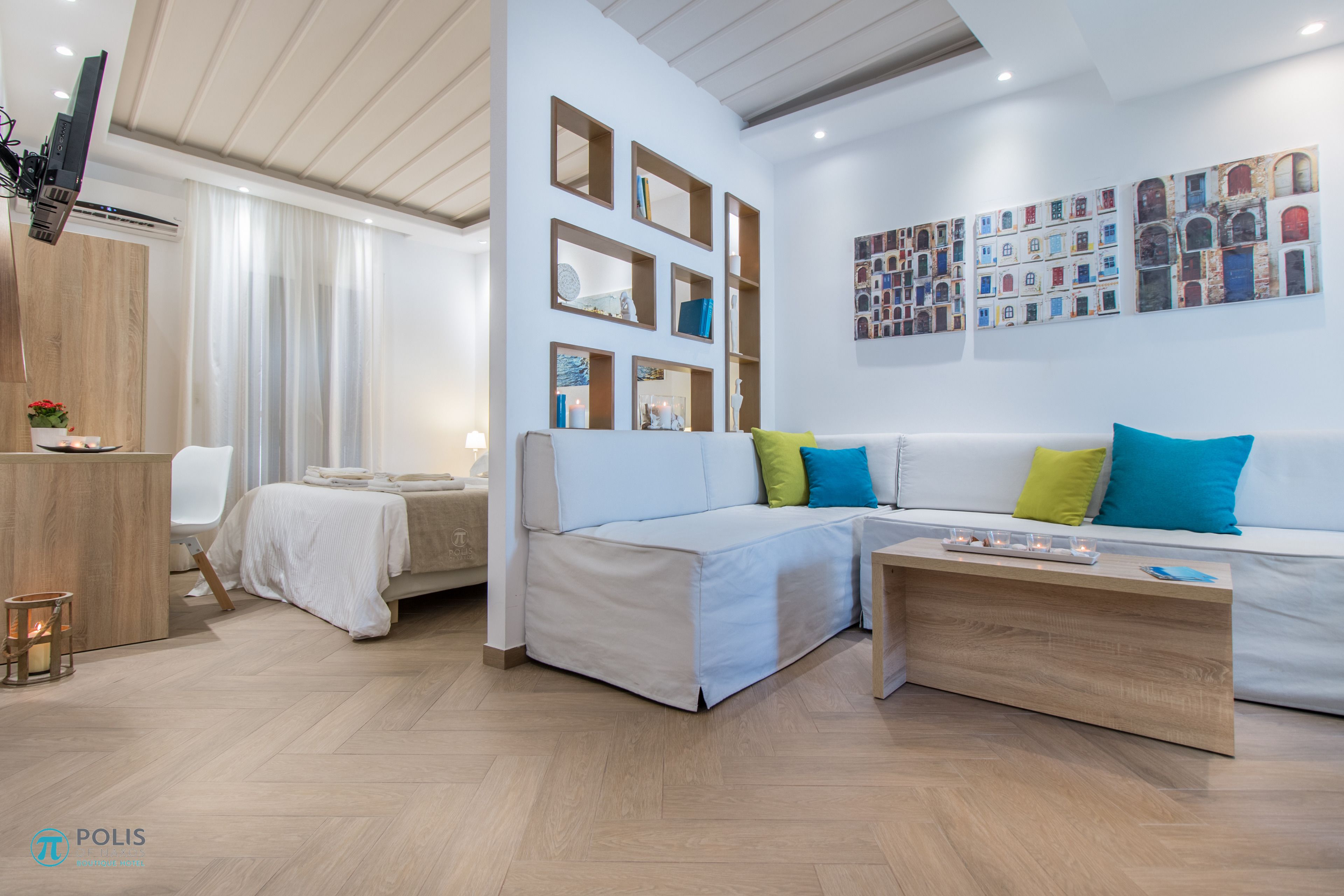 superior suite, jetted tub | living area | led tv