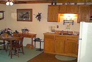 Traditional Cabin | Private kitchen | Fridge, microwave, stovetop, dishwasher