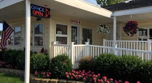 Front of property - Simpson's Motel (Rio Grande)