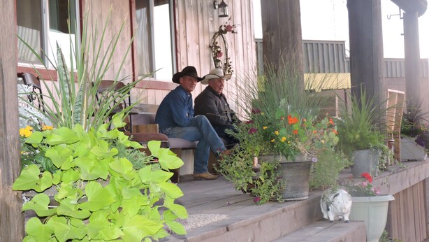 Porch - Grand Canyon Ranch & Outfitters (Fredonia)