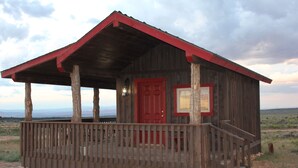 Cabin, Shared Bathroom - Grand Canyon Ranch & Outfitters (Fredonia)