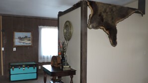 Interior - Grand Canyon Ranch & Outfitters (Fredonia)