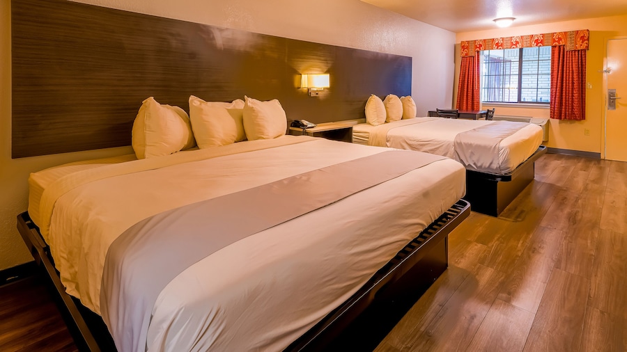 OYO Hotel Yoakum West