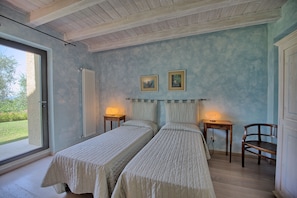 Vila panorâmica, 2 quartos (Casa Lucia) | 1 quarto, cofres nos quartos, espaço de trabalho para notebook