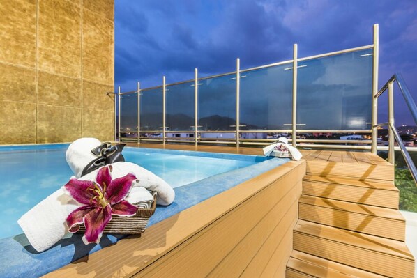 Outdoor pool - Ribai Hotels Santa Marta (Santa Marta)