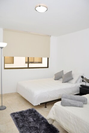 Minibar, Zimmersafe, Verdunkelungsvorhänge, kostenlose Babybetten