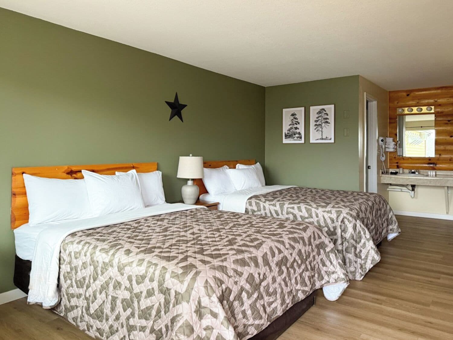 Habitación estándar | Decoración individual y espacio para trabajar con un portátil