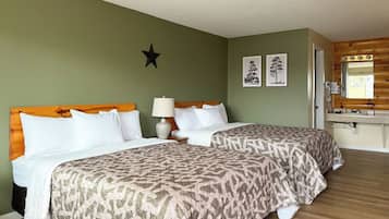 Habitación estándar | 2 habitaciones, decoración personalizada y escritorio