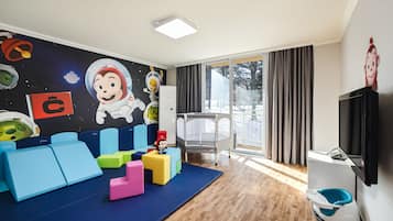 Deluxe Kids Room