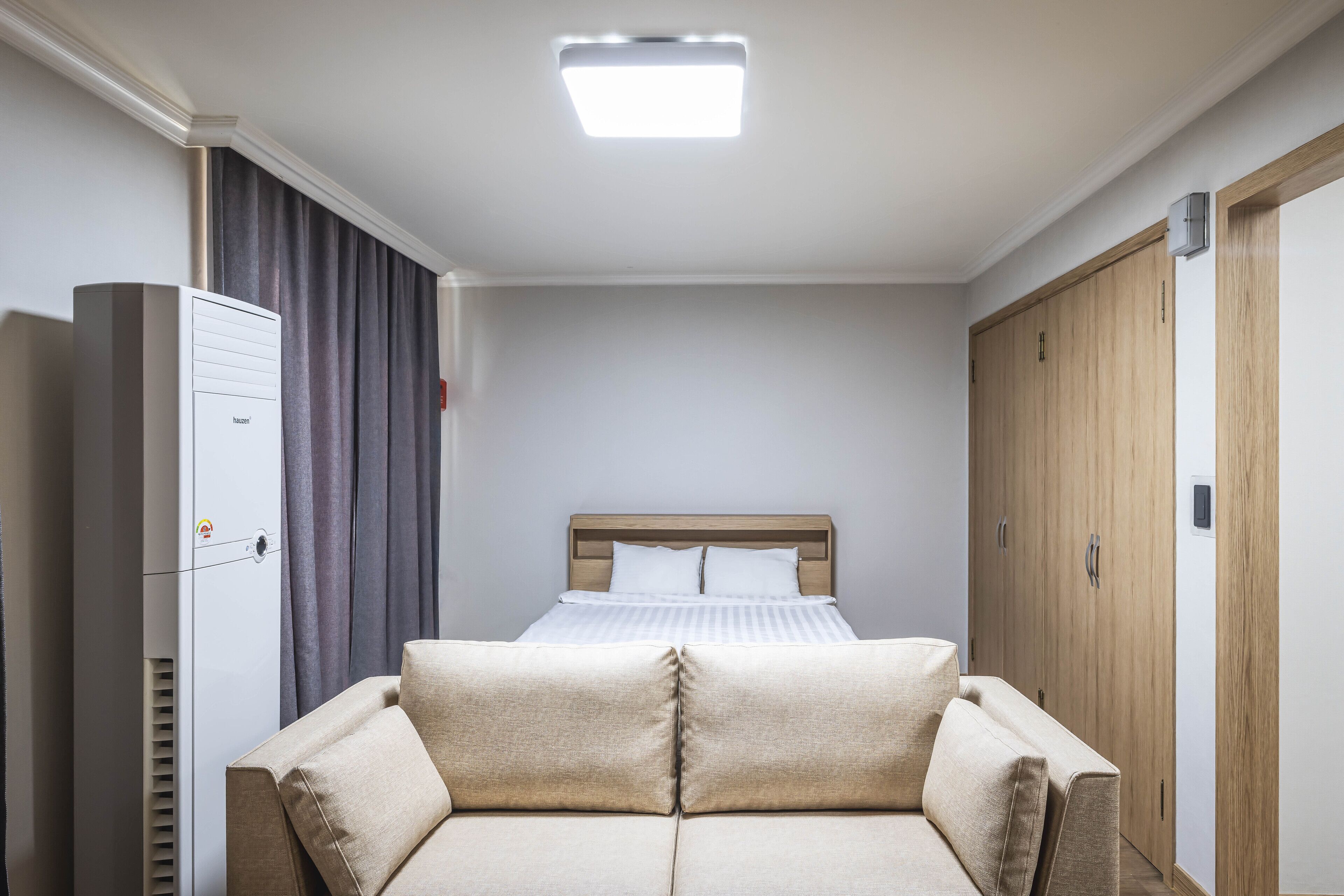 Premier Plus (28PY) | 1 bedroom, blackout drapes, free WiFi, bed sheets