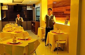 Breakfast, lunch, dinner served; Filipino cuisine  - Ong Bun Pension House (Iloilo)