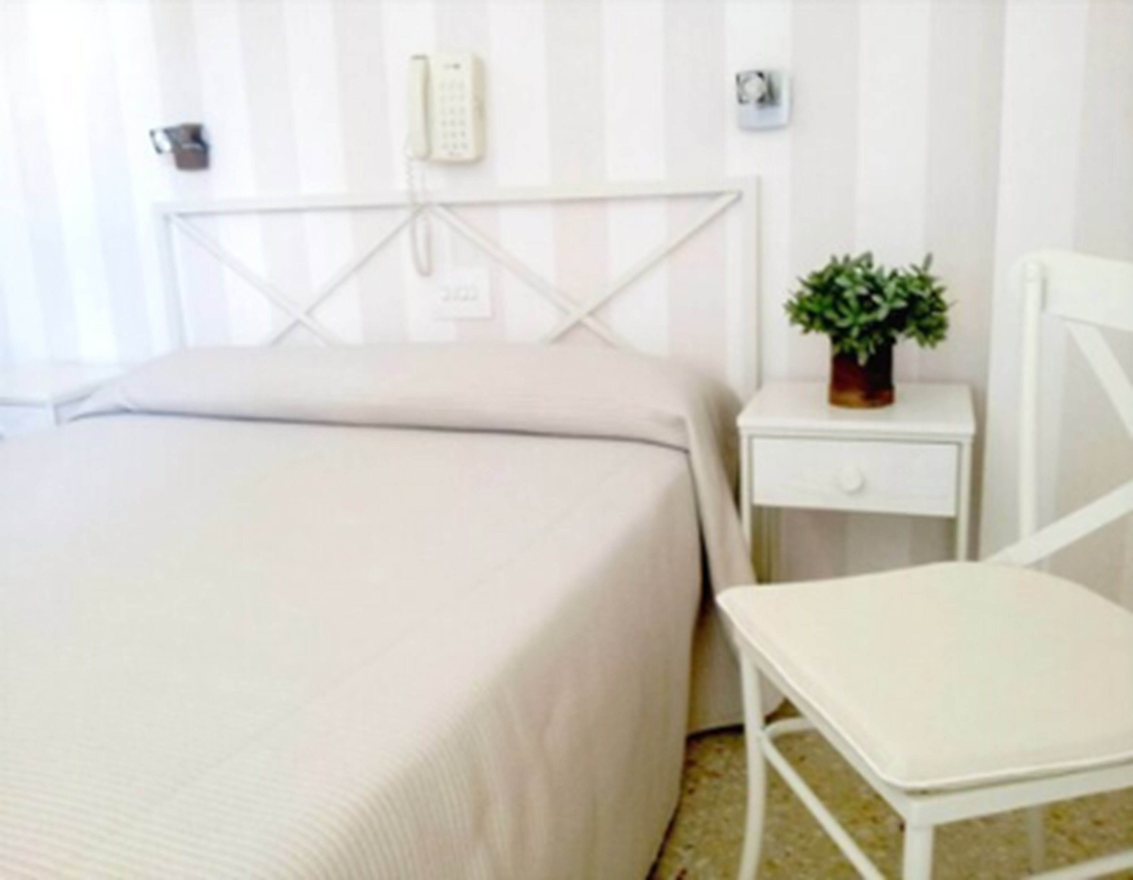 family double room (child) | in-room safe, desk, blackout curtains, cots/infant beds