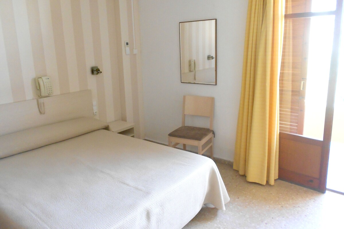 DOUBLE ROOM 2 ADULTS