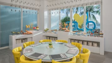 Desayuno para llevar diario (PHP 1000 por persona)
